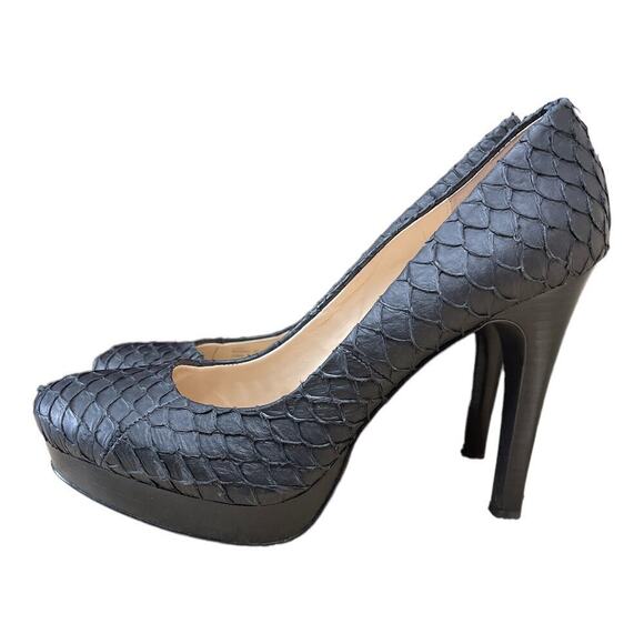 Calvin Klein Black Leather Platform Pumps Heels Reptile Texture Women's Size 9M - Picture 1 of 8